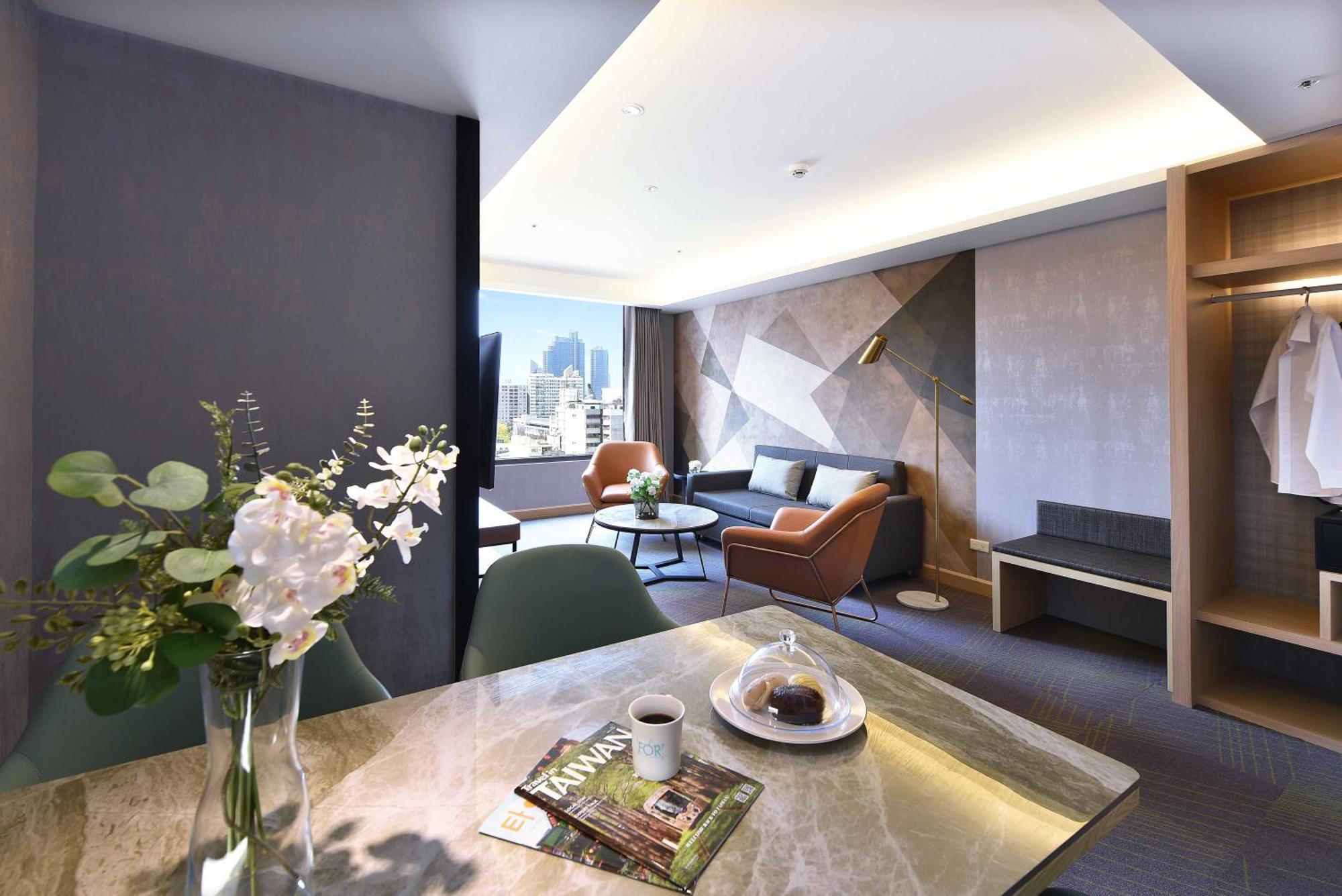 Fullon Poshtel - Kaohsiung Hotel Luaran gambar